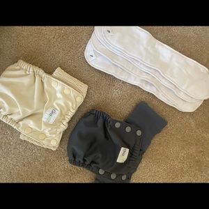 2 Grovia cloth diapers and 4 inserts